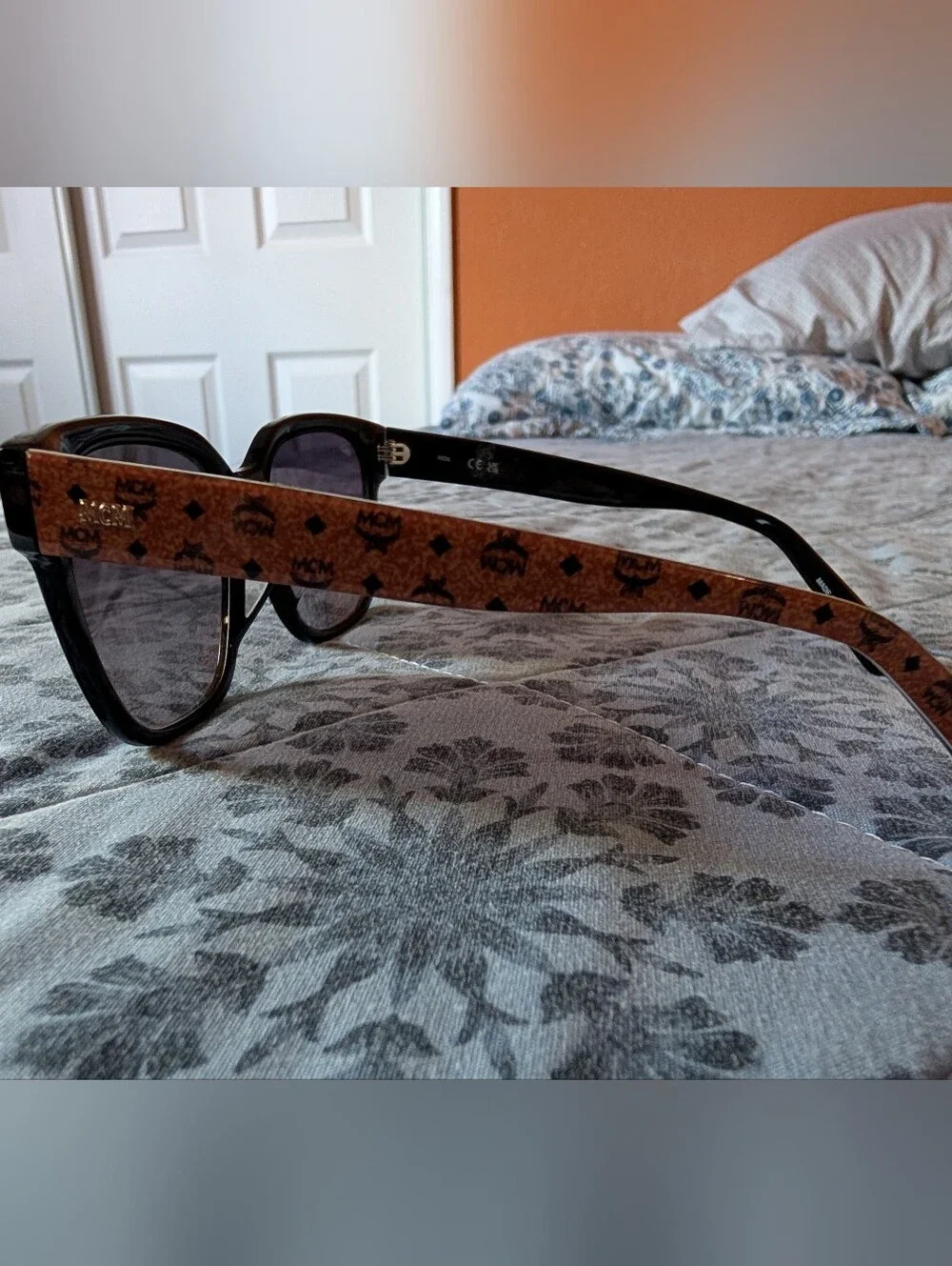 MCM men sunglasses